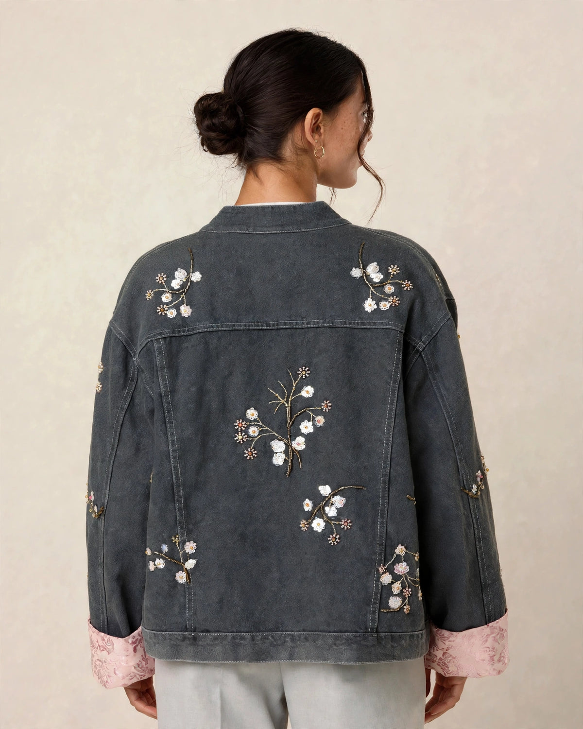 GIACCA IN DENIM GRIGIA CON RICAMI