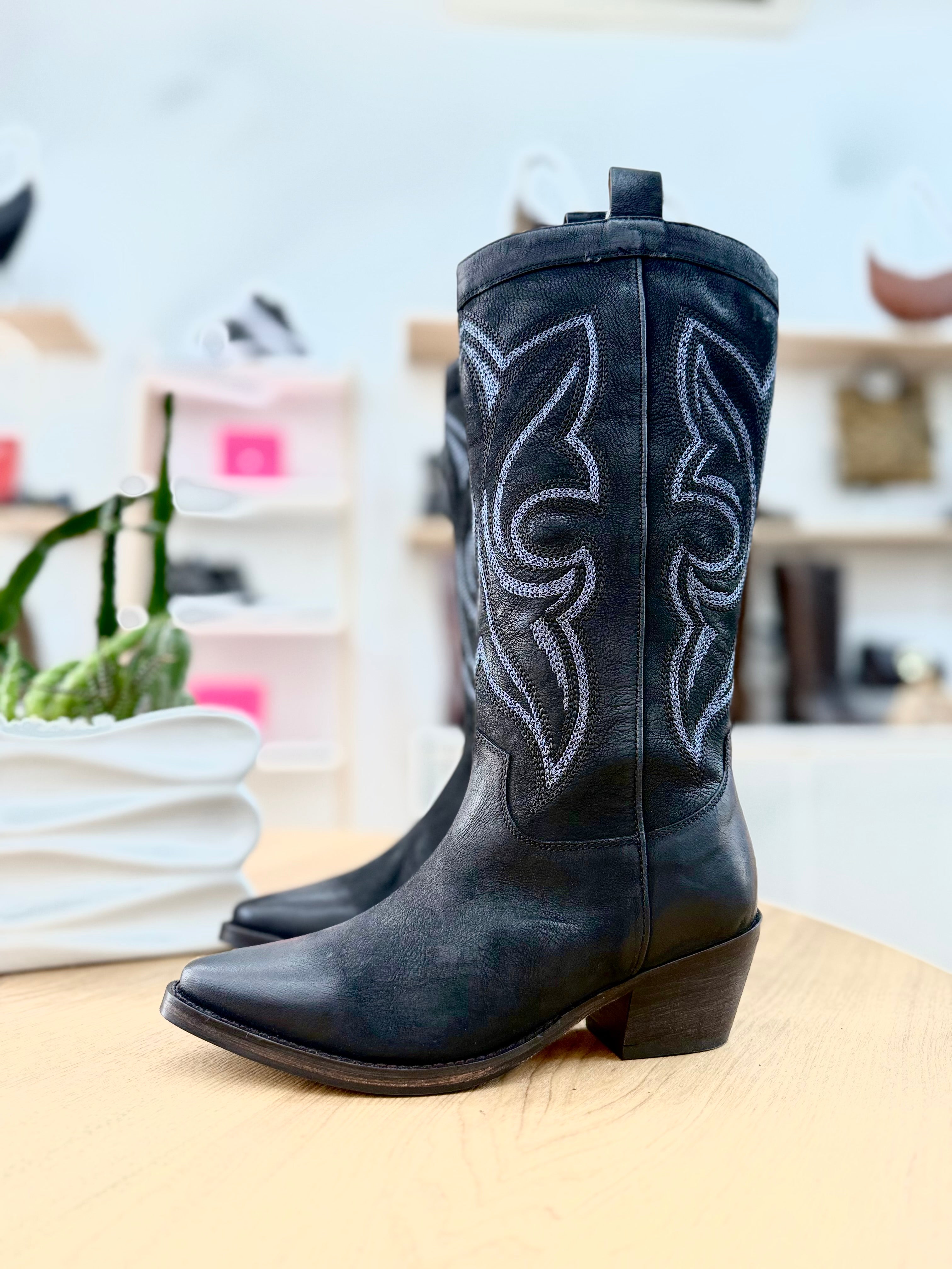 CORALBLUE texano con ricamo