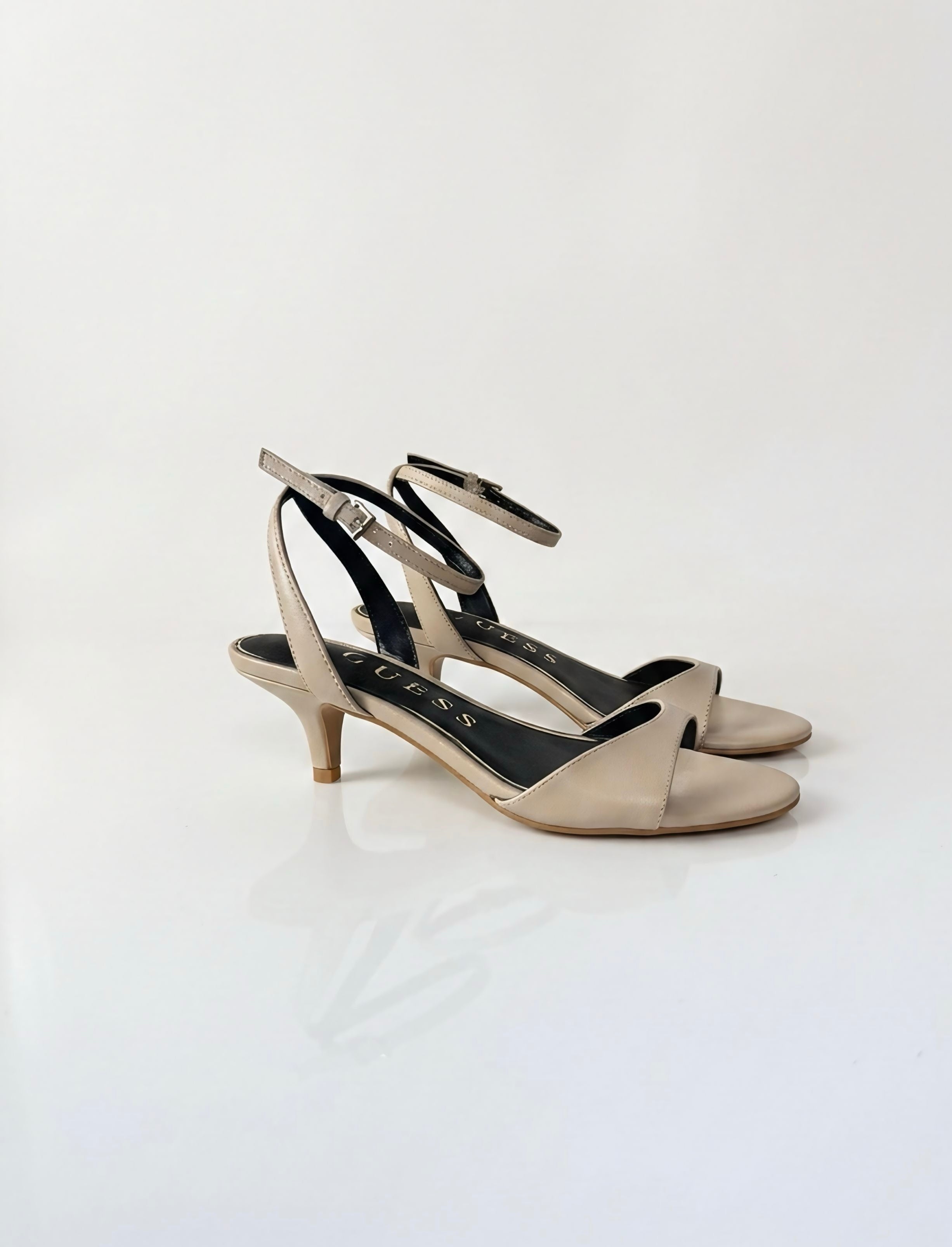 GUESS SANDALI IN VERA PELLE LERELA