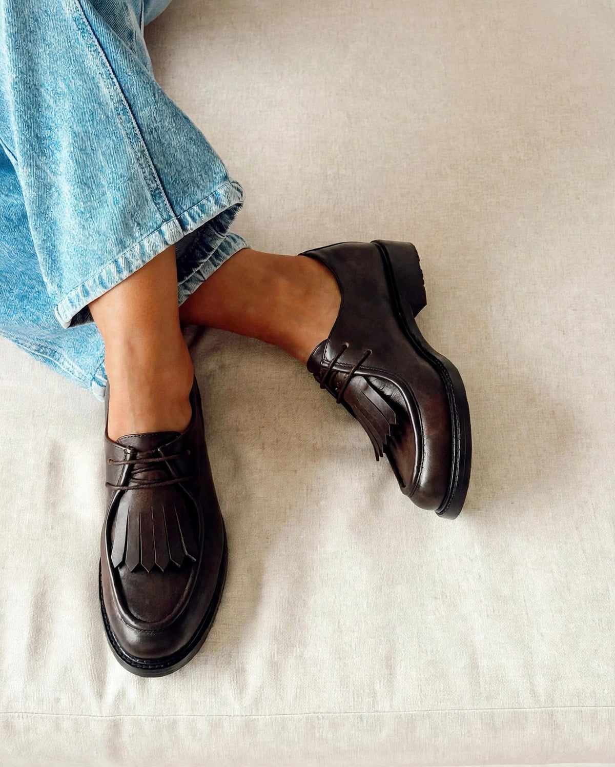 TAJ SCARPA STRINGATA IN VERA PELLE