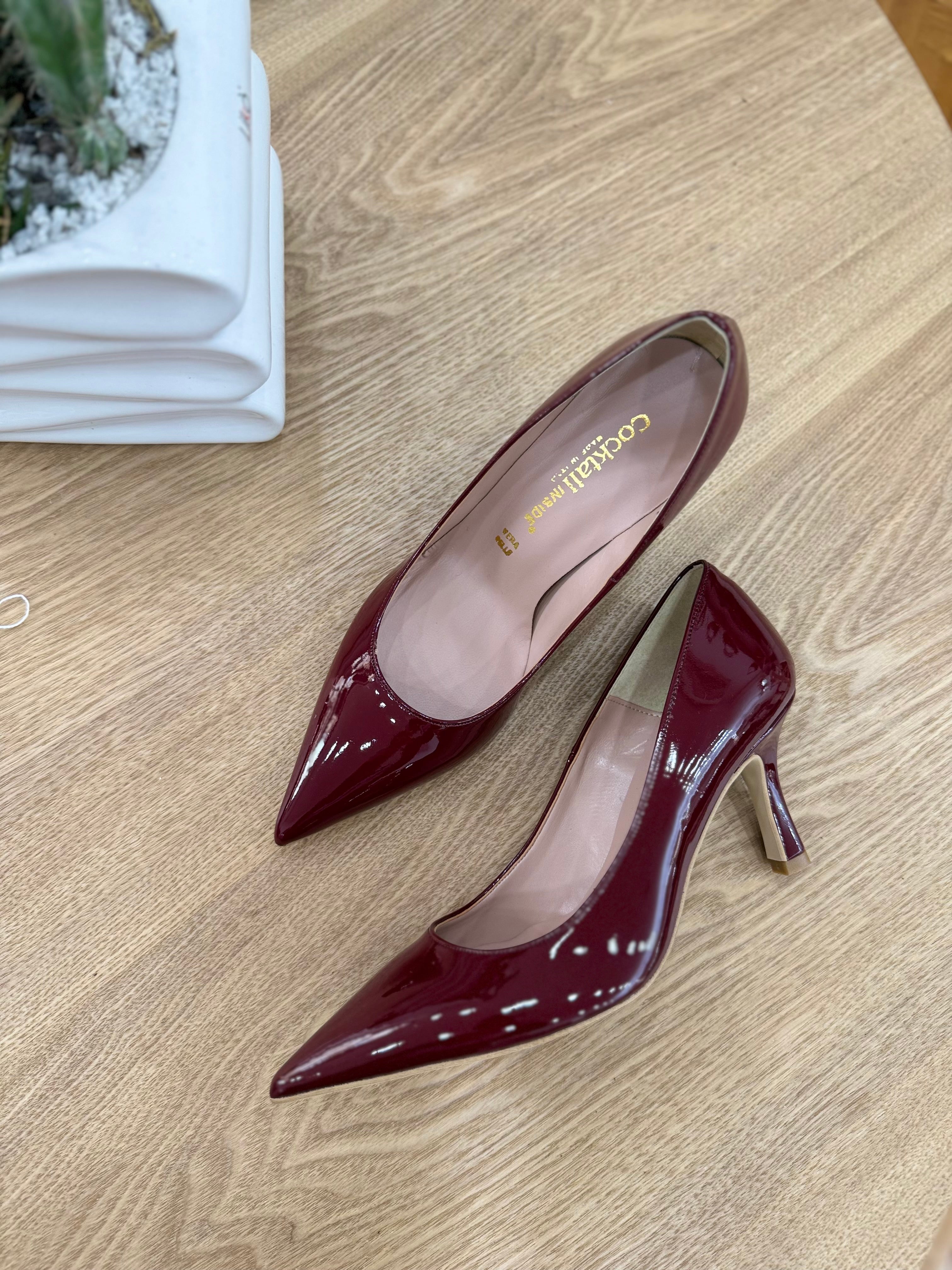 DÉCOLLETÉ BORDEAUX IN VERNICE