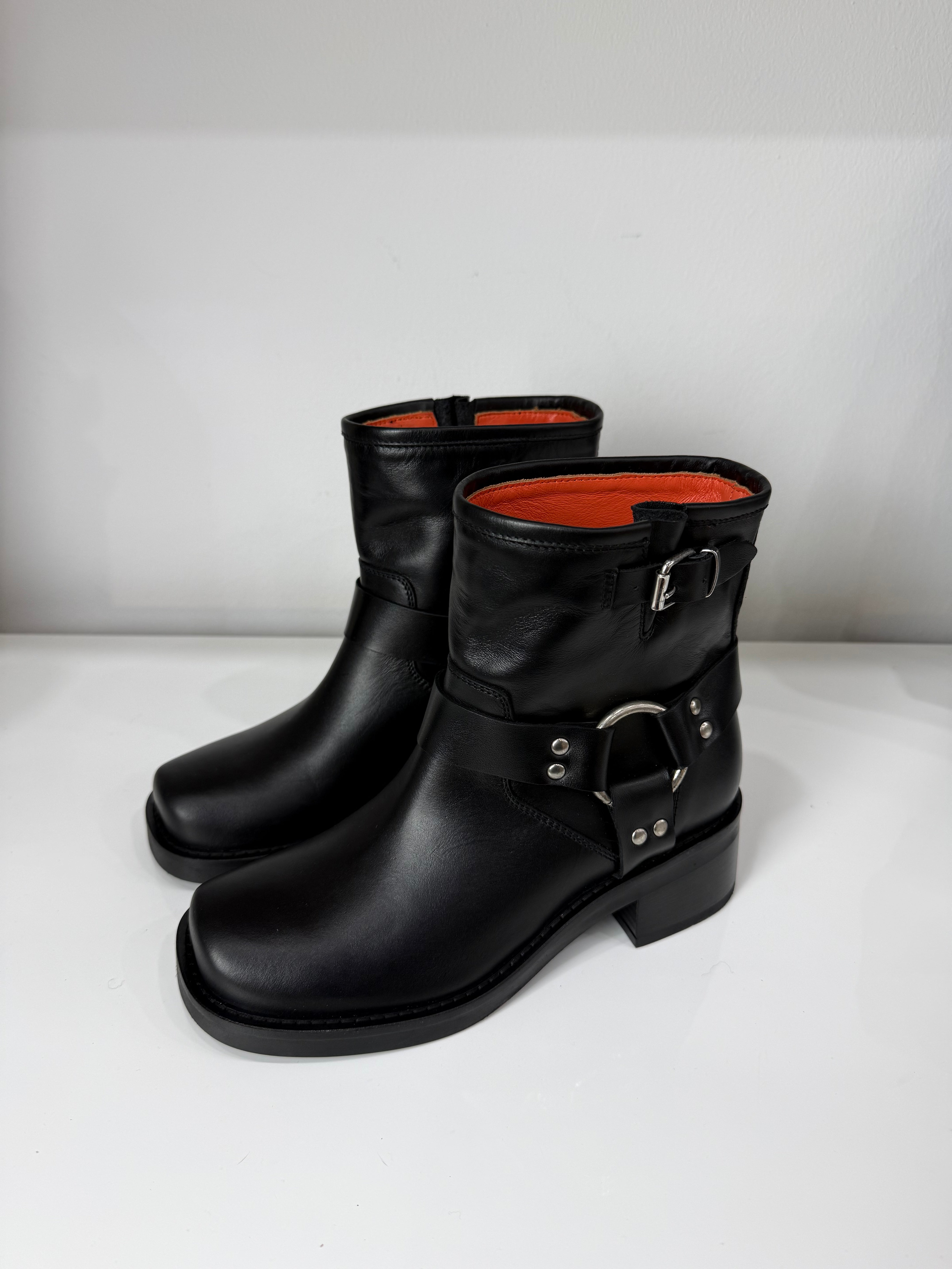 LEMARÈ STIVALETTO NERO