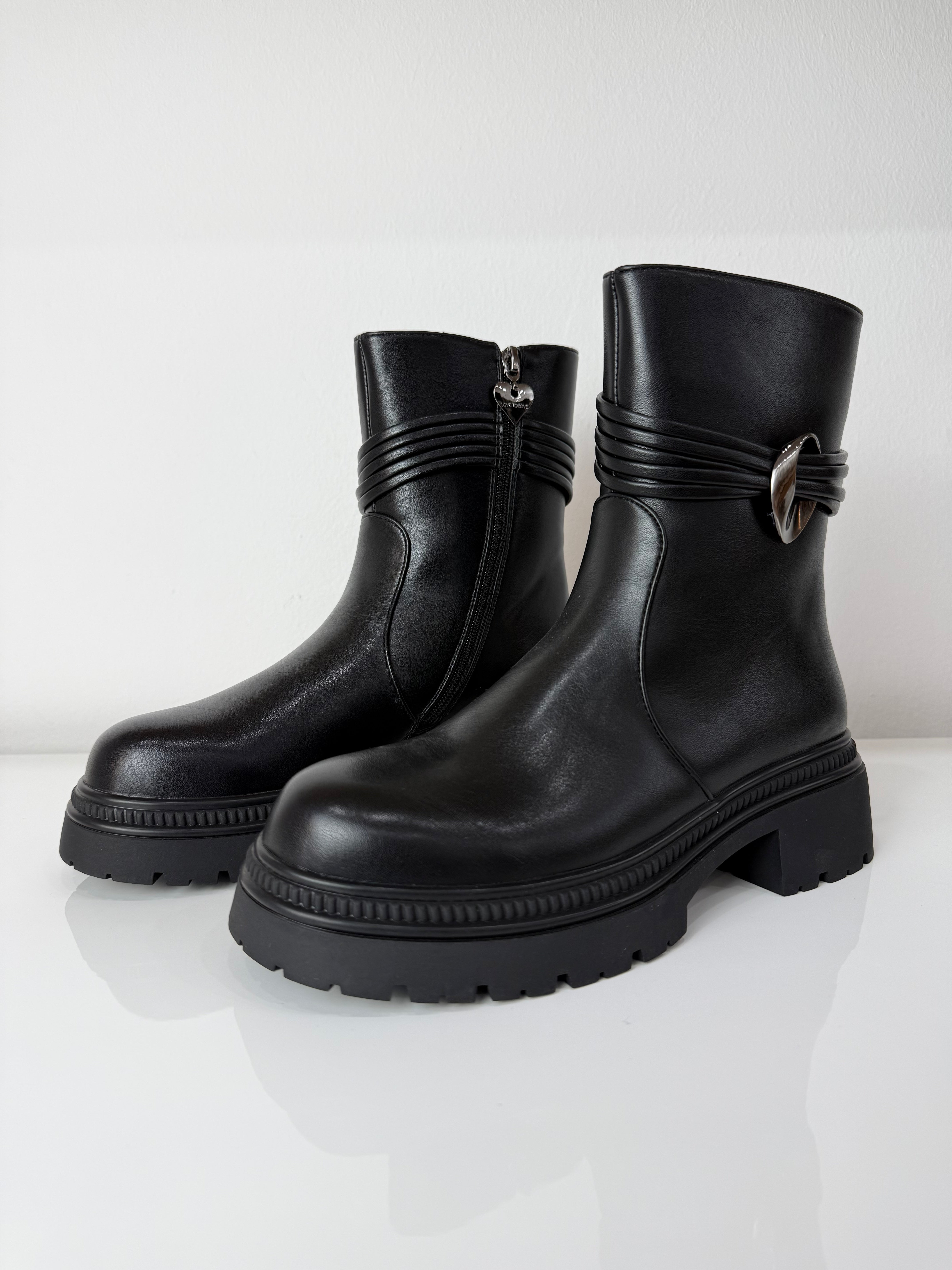 GAI MATTIOLO Tronchetto nero