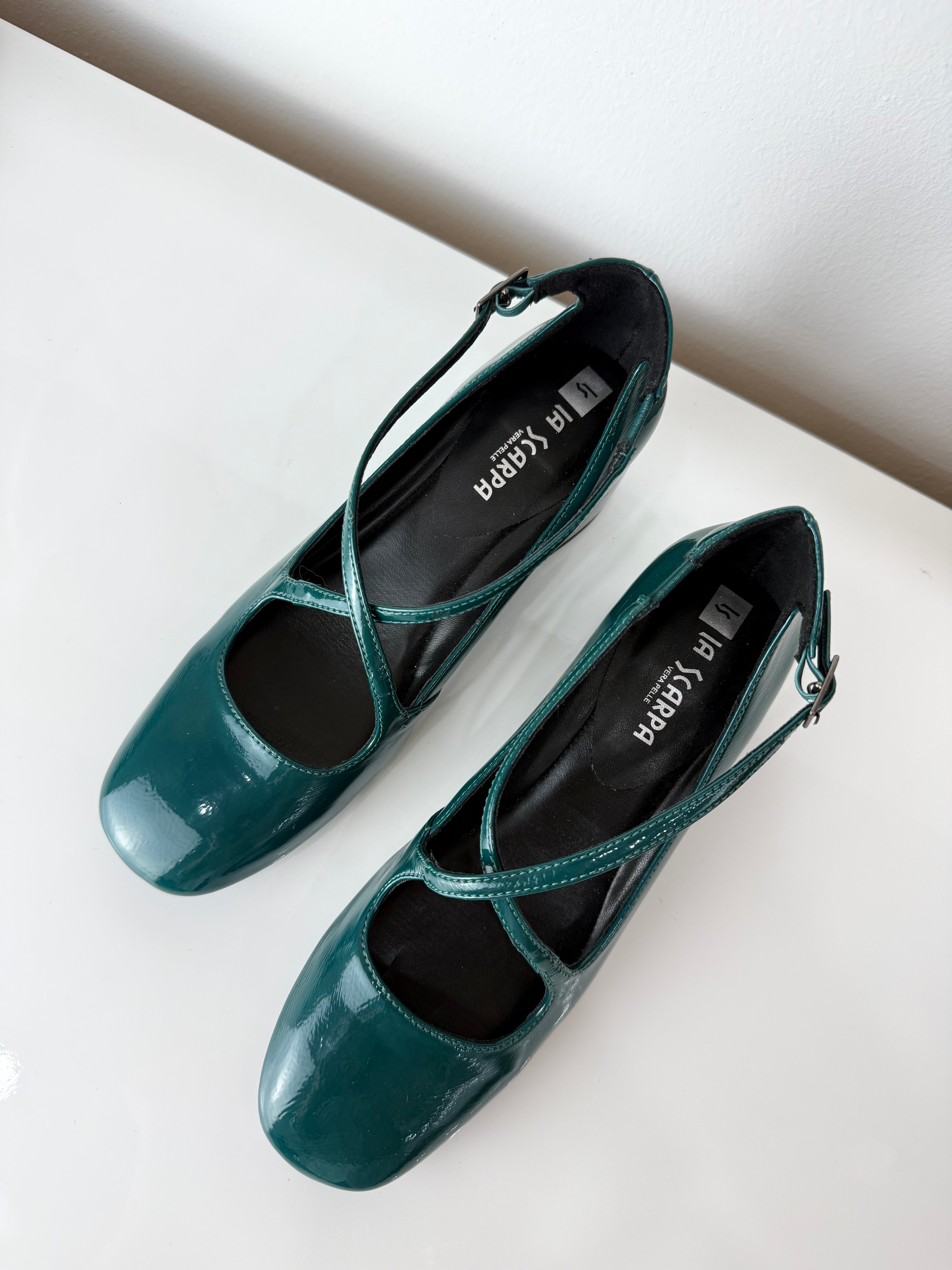 Mary jane in vernice petrolio