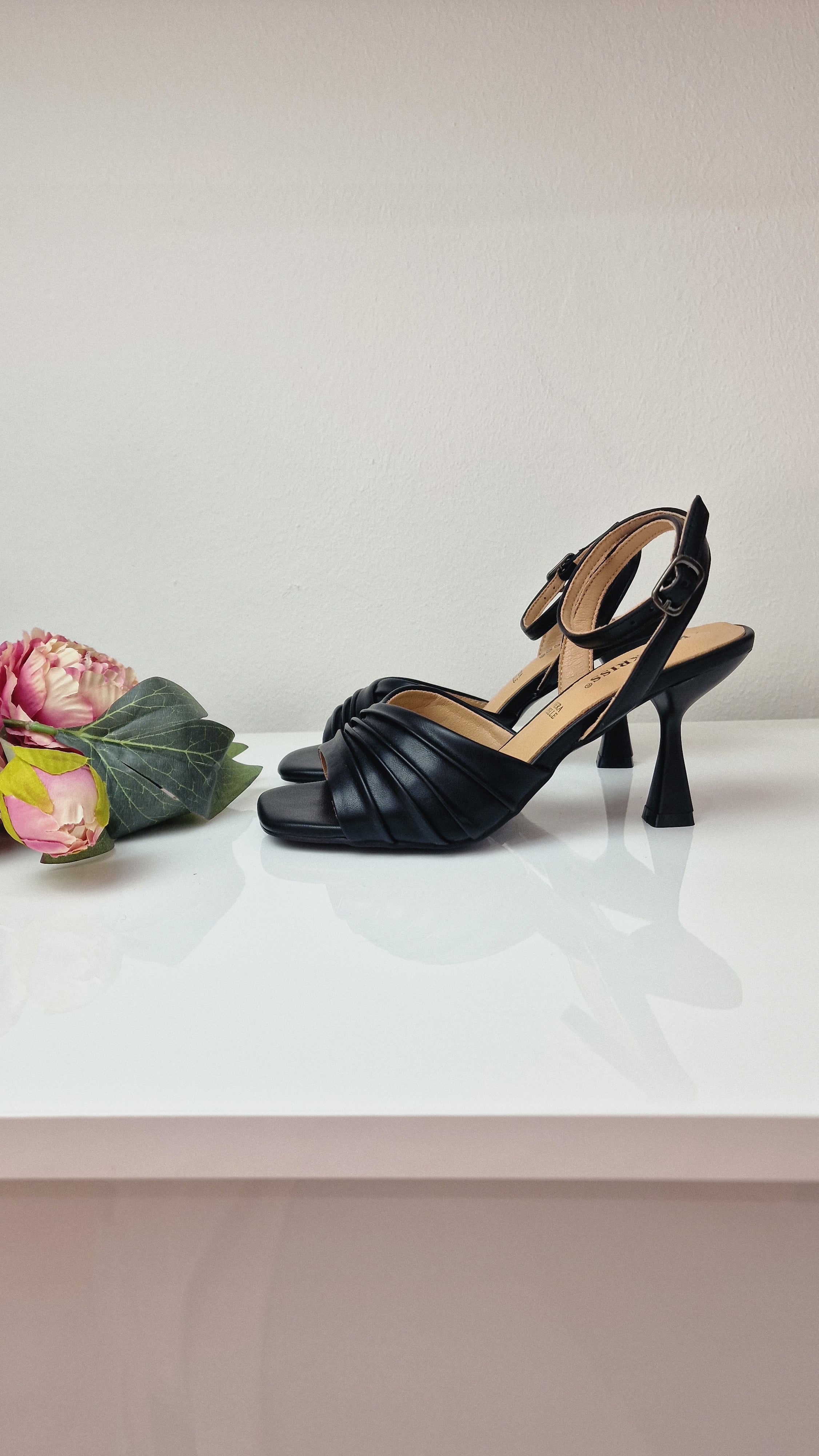 Sandali in vera pelle artigianali