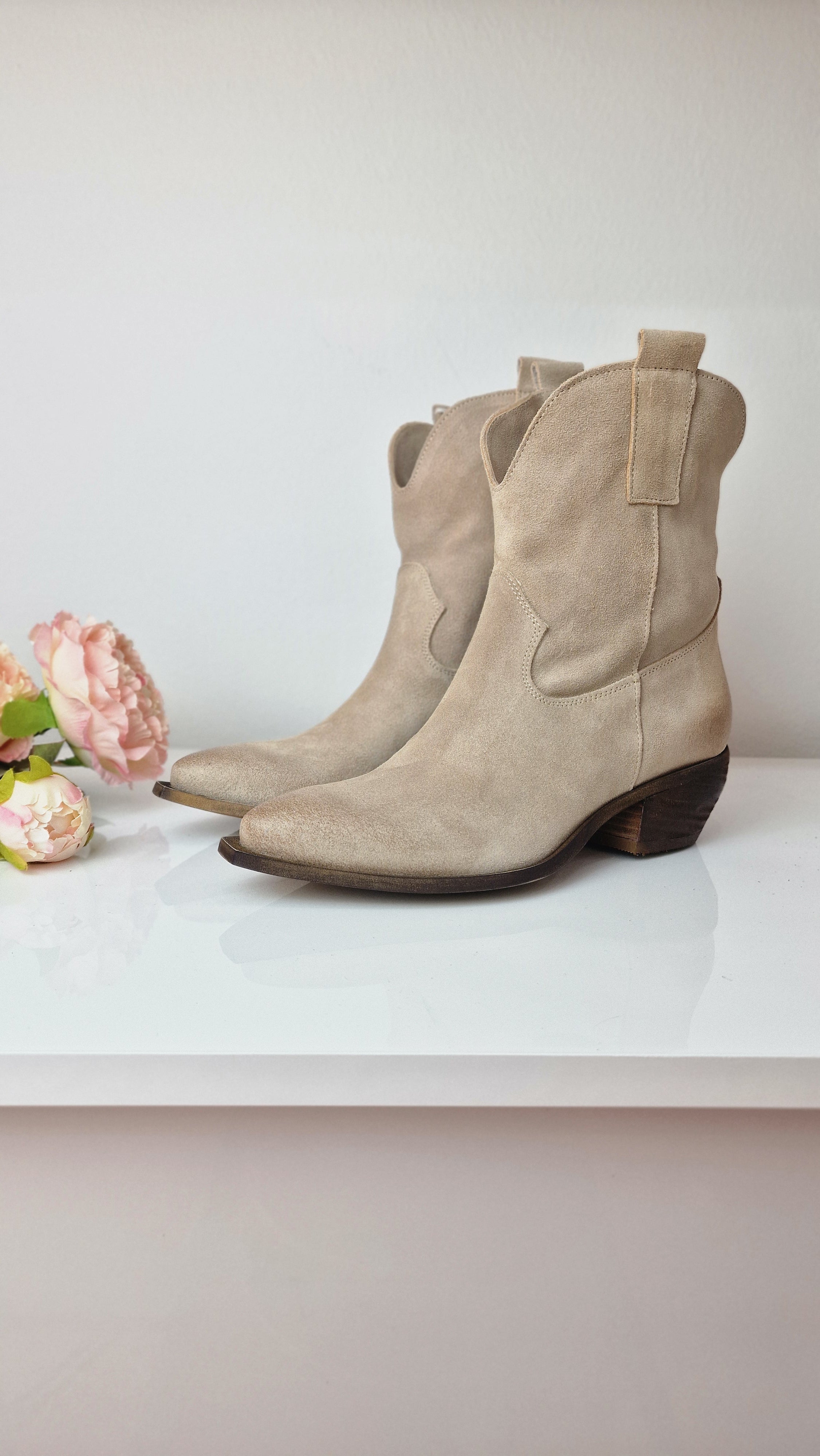 TEXANO in camoscio beige